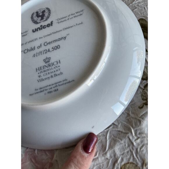 UNICEF Heinrich Collector Plate “Child of Germany" 7284 / 24,500 - Picture 7 of 8